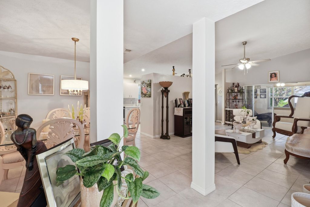 Photo of 6644 Picante Circle, Fort Pierce, FL 34951 (MLS # B26026490)