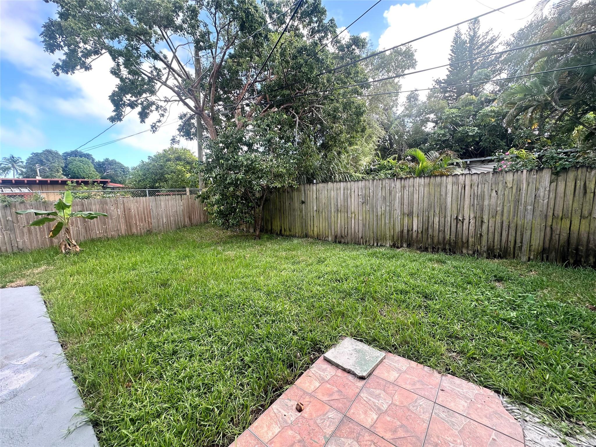 WEST MIAMI SHORES SEC B - Residential Lease