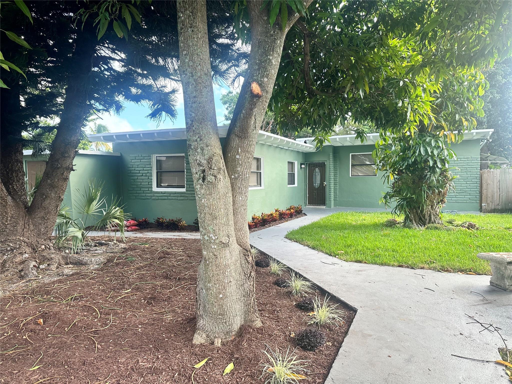 This 3-bedroom, 1-bathroom home offers comfort, functionality, and great outdoor space. The interior features a brand new appliances and an open layout that makes the most of every square foot. Enjoy a spacious backyard perfect for entertaining or quiet evenings outdoors, plus a large front yard that adds great curb appeal. Conveniently located near major roads and highways, you’ll have easy access to shopping, dining, and everyday essentials.