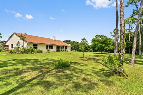 A home in Loxahatchee