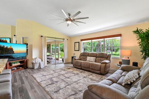 A home in Loxahatchee