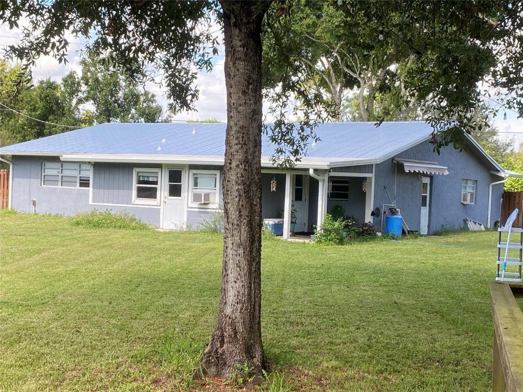 Photo of 6604 Deleon Ave, Fort Pierce, FL 34951 (MLS # F10409370)