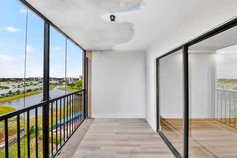 Tiny photo for 6866 Huntington Lane #707, Delray Beach, FL 33446 (MLS # B26021559)