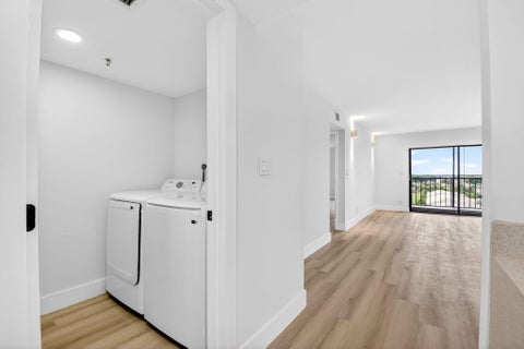 Tiny photo for 6866 Huntington Lane #707, Delray Beach, FL 33446 (MLS # B26021559)