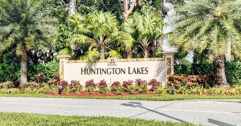 Tiny photo for 6866 Huntington Lane #707, Delray Beach, FL 33446 (MLS # B26021559)