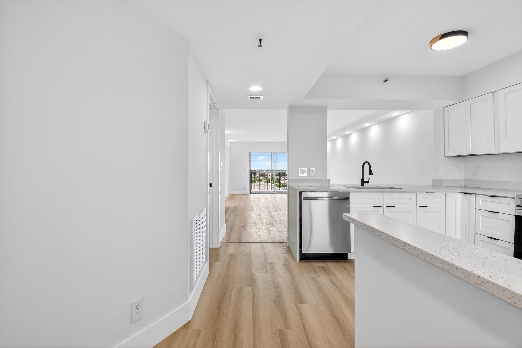 HUNTINGTON LAKES SEC TWO CONDOS - Residential