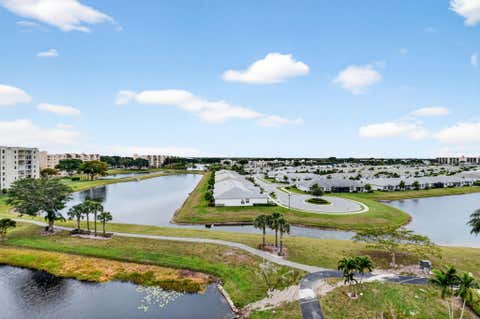 Tiny photo for 6866 Huntington Lane #707, Delray Beach, FL 33446 (MLS # B26021559)