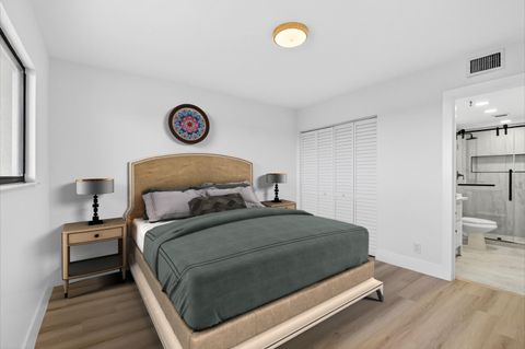 Tiny photo for 6866 Huntington Lane #707, Delray Beach, FL 33446 (MLS # B26021559)