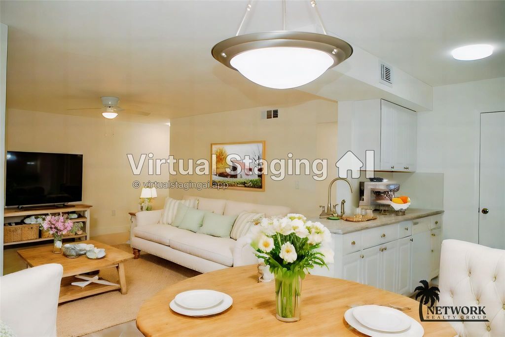 Photo of 815 W Boynton Beach Boulevard #10-102, Boynton Beach, FL 33426 (MLS # F10448284)