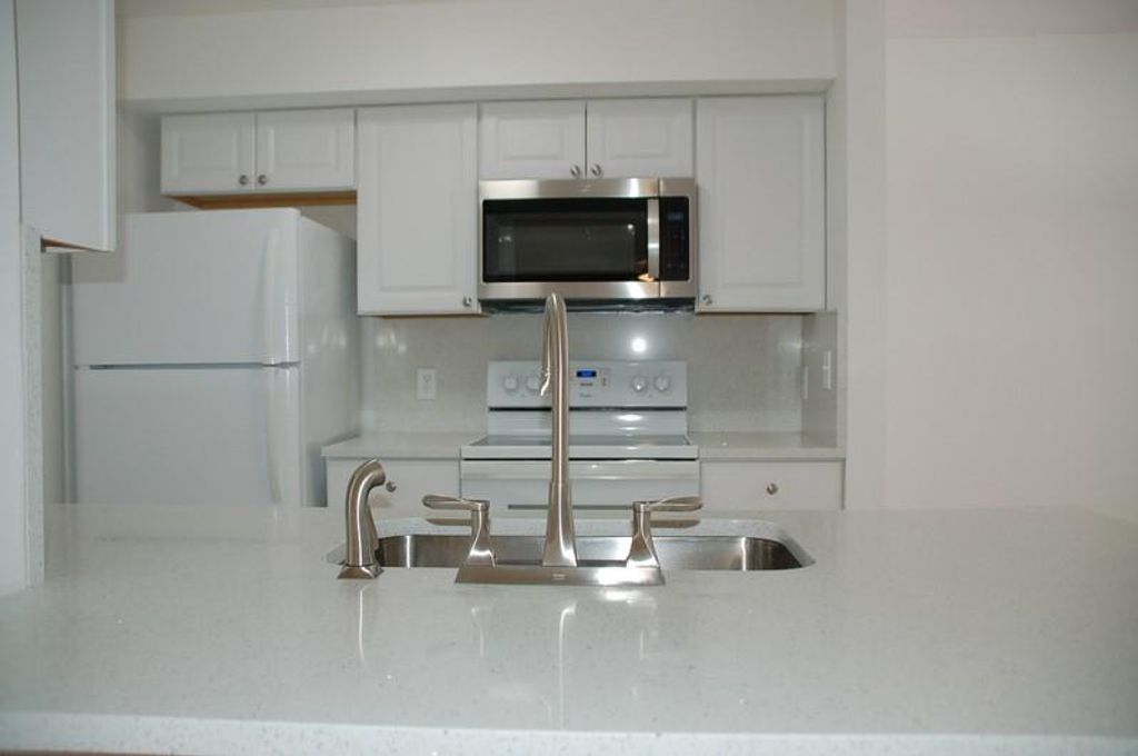 Photo of 815 W Boynton Beach Boulevard #10-102, Boynton Beach, FL 33426 (MLS # F10448284)