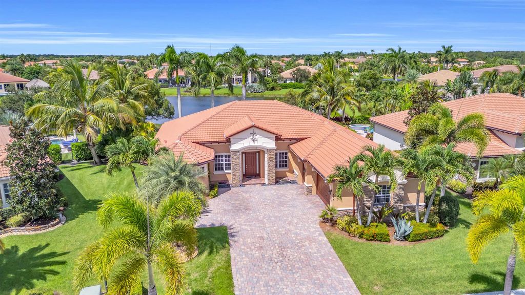 Photo of 324 Rudder Cay Way, Jupiter, FL 33458 (MLS # R11127339)
