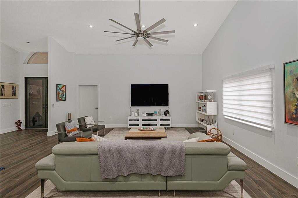 Royal Oaks 5th Add - Residential Lease