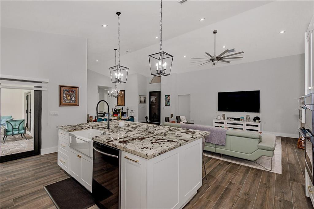 Royal Oaks 5th Add - Residential Lease