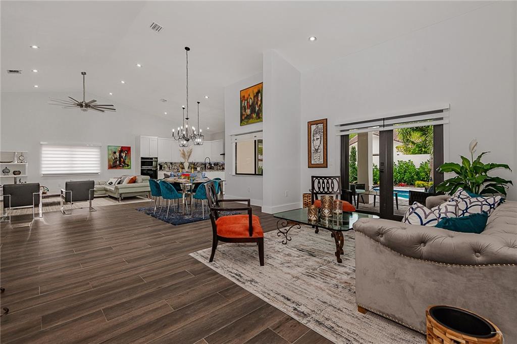 Royal Oaks 5th Add - Residential Lease