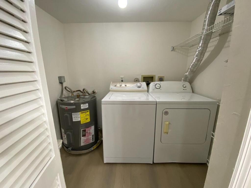 PALM BEACH TRACE CONDO - Residential Lease