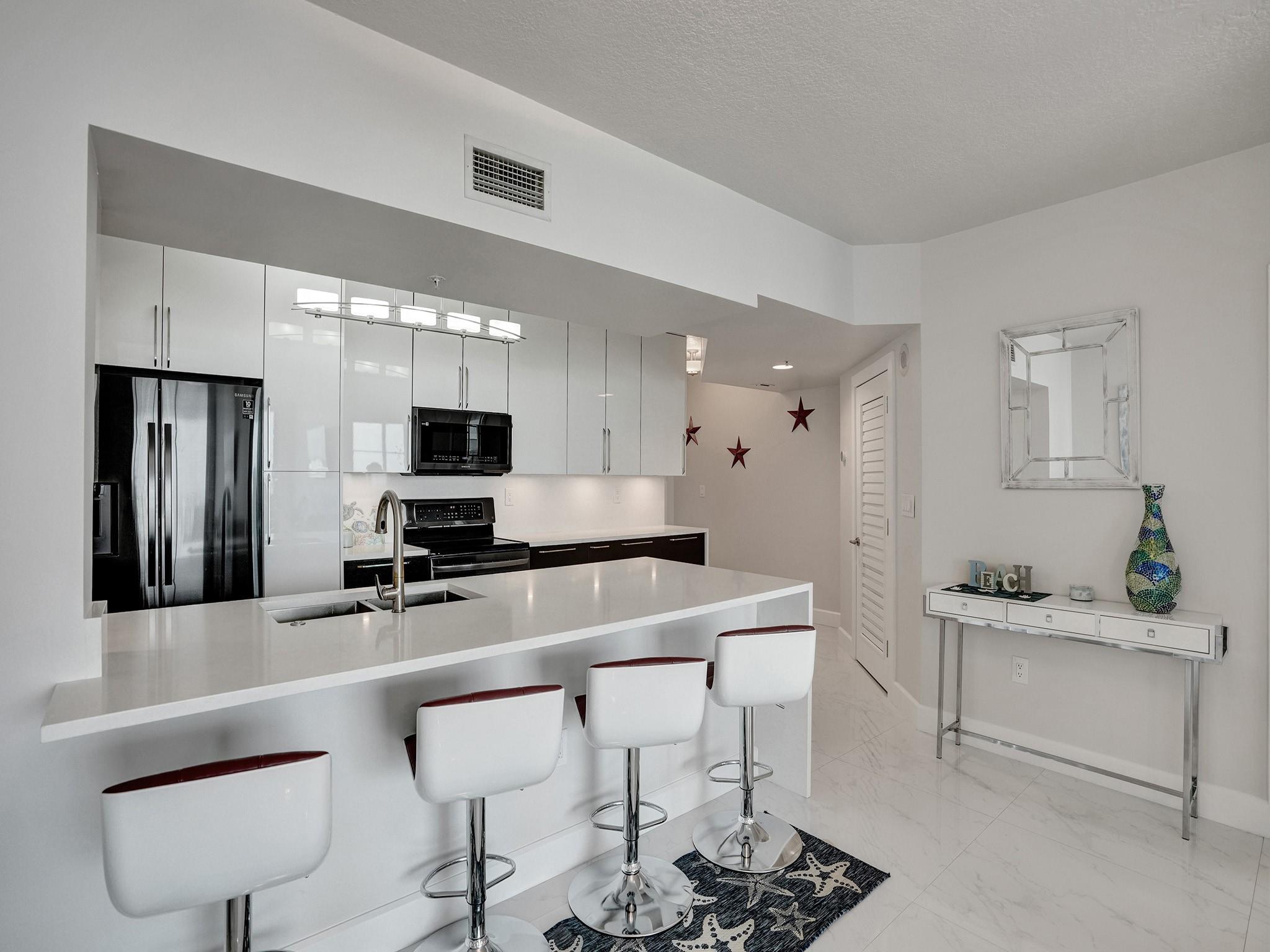 3020 NE 32 Ave 1116