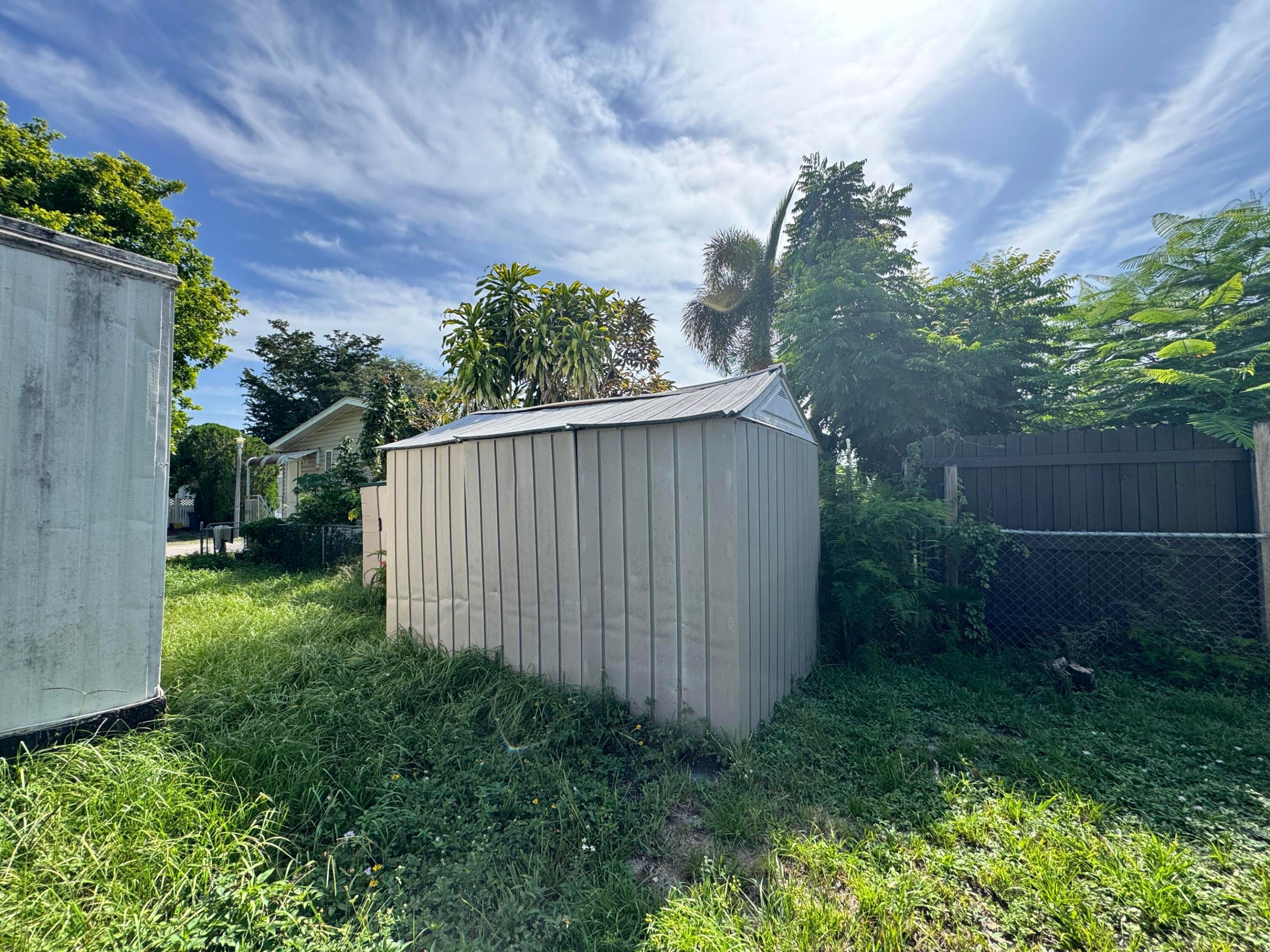 View photos, virtual tours, details... 22850 Cascade Place