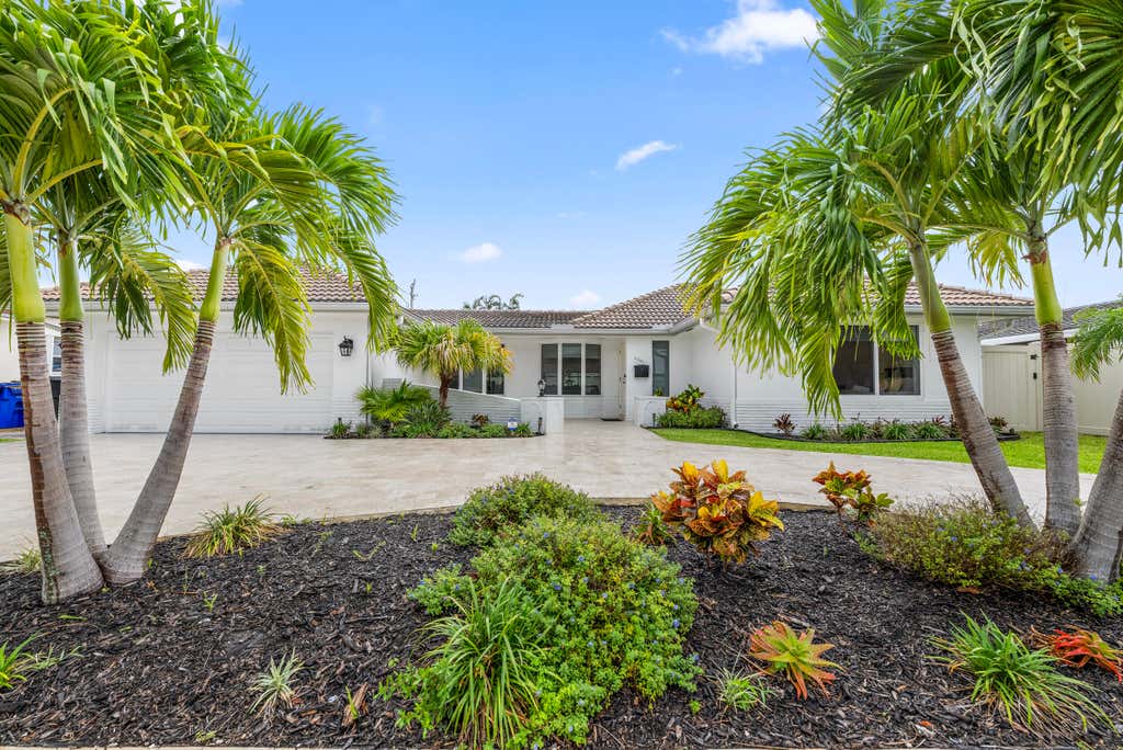 Photo of 6351 NE 22nd Avenue, Fort Lauderdale, FL 33308 (MLS # B26062480)