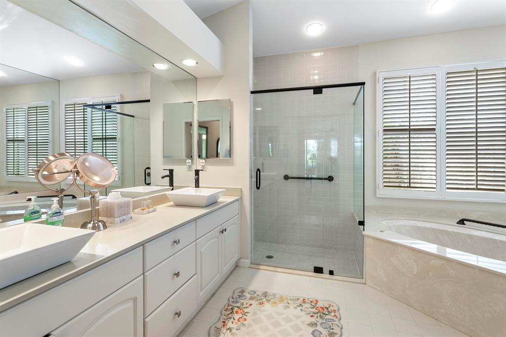 PGA RESORT COMMUNITY OF EAGLETON ESTATES - Residential