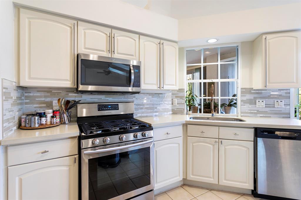 PGA RESORT COMMUNITY OF EAGLETON ESTATES - Residential