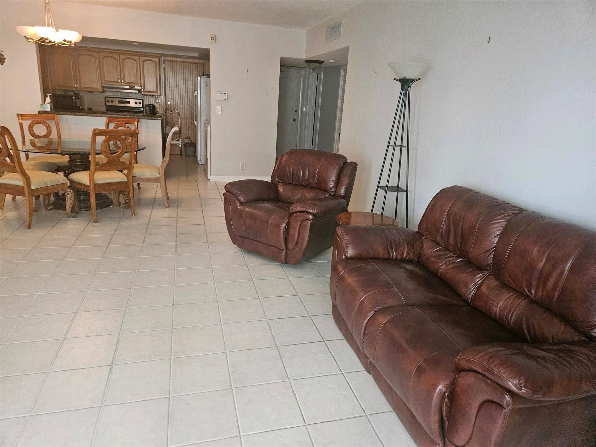 Regency Tower Condo - Residential Lease