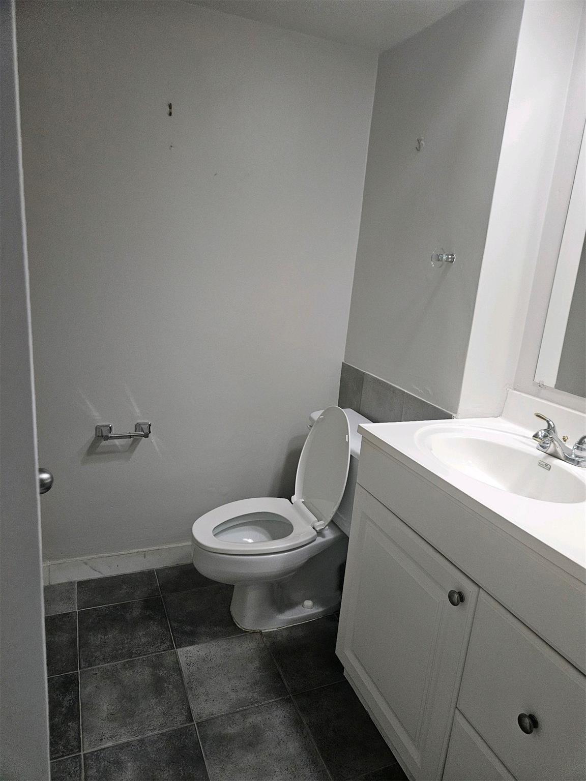 Regency Tower Condo - Residential Lease