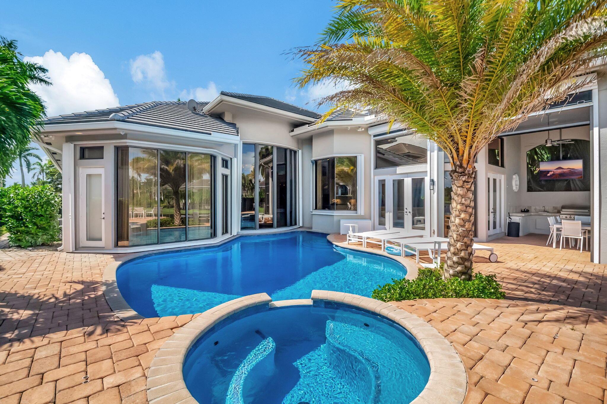 LANDINGS AT WOODFIELD COU - Residential