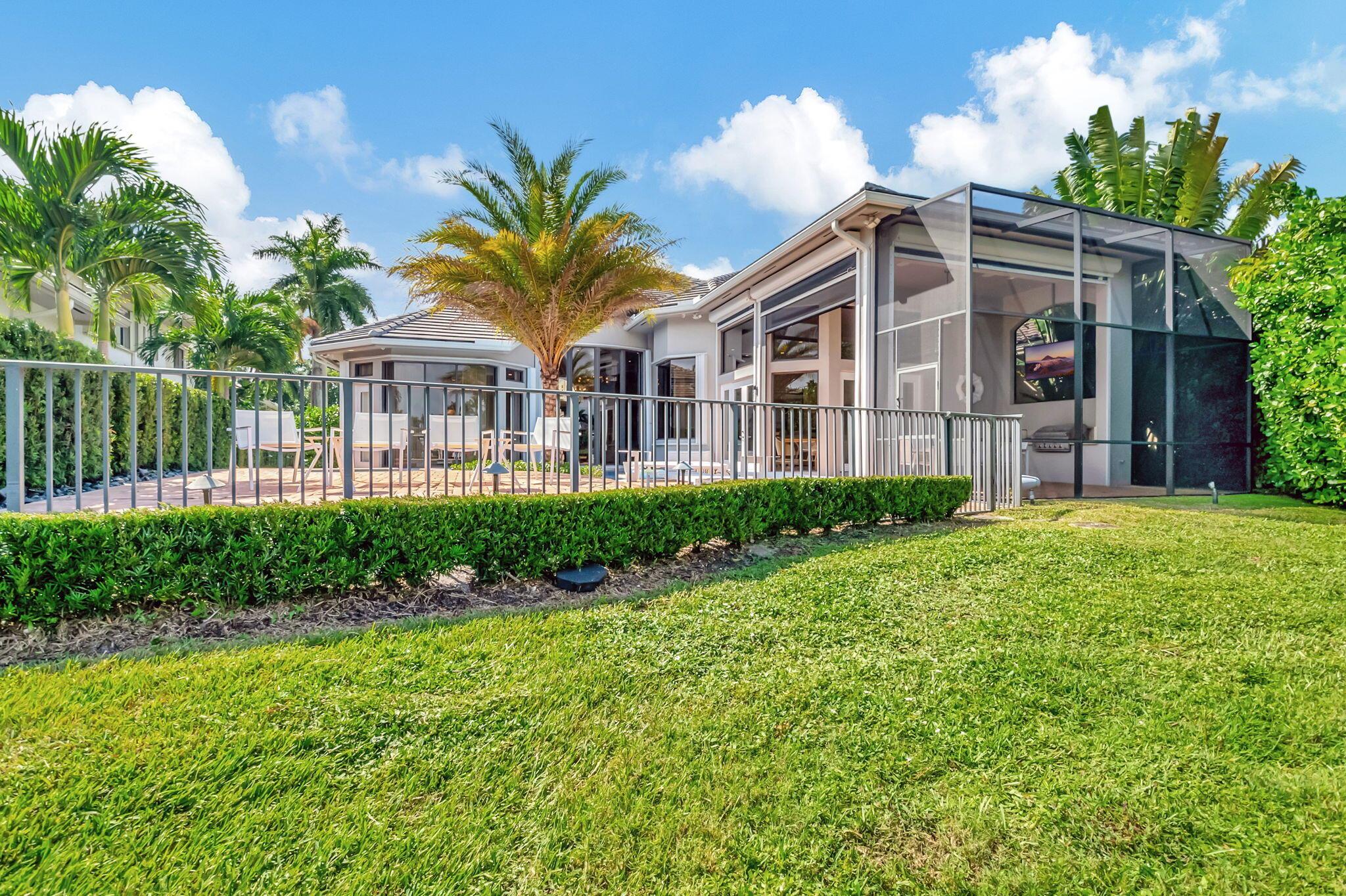 LANDINGS AT WOODFIELD COU - Residential