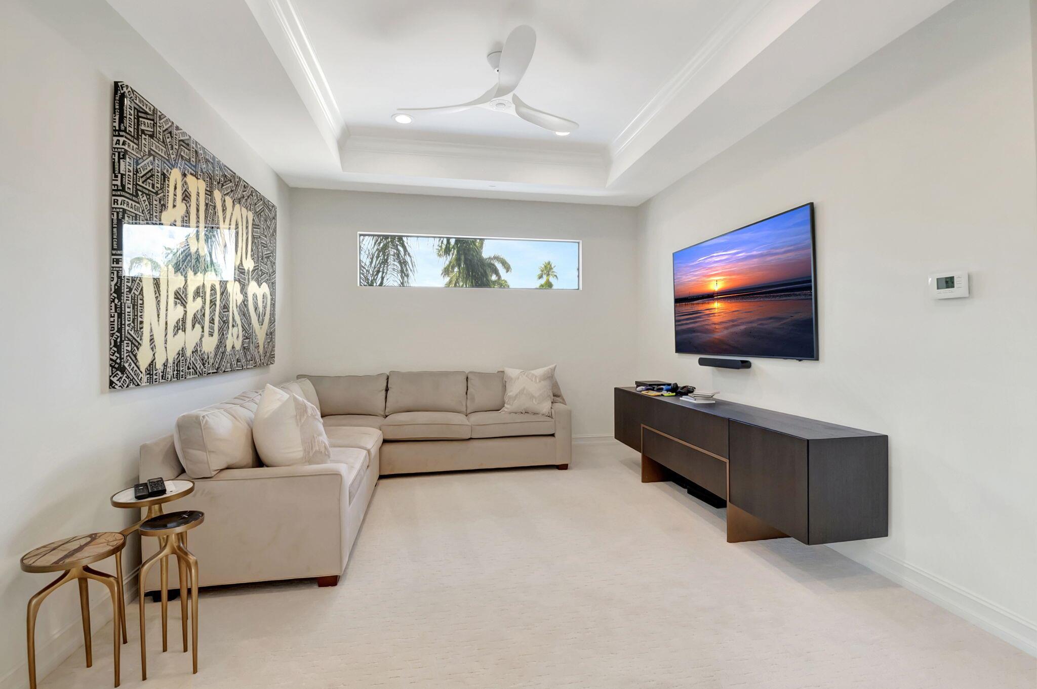 LANDINGS AT WOODFIELD COU - Residential