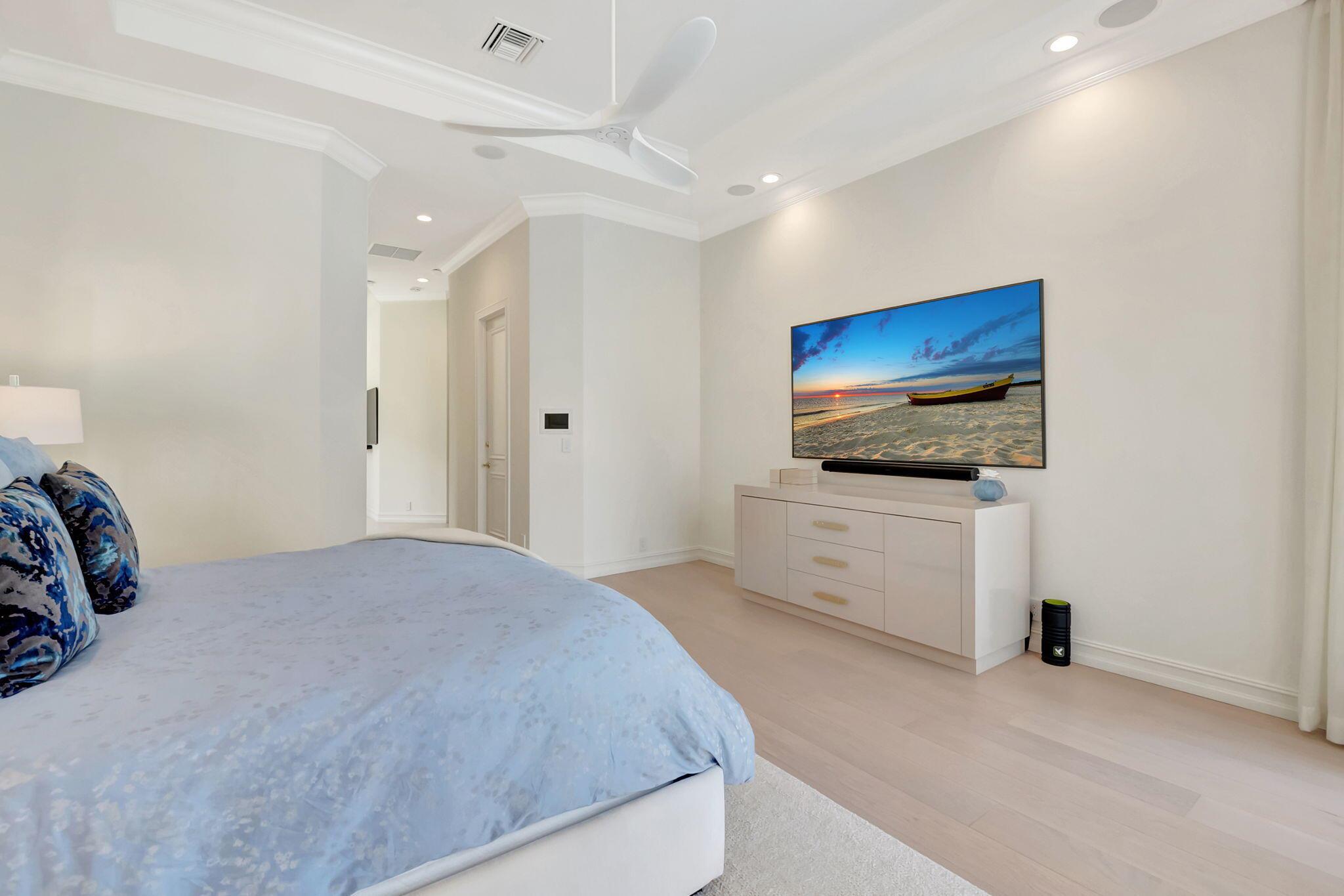 LANDINGS AT WOODFIELD COU - Residential