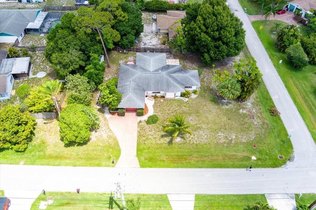 Photo of 335 SE Naranja Avenue, Port St Lucie, FL 34983 (MLS # R10837178)