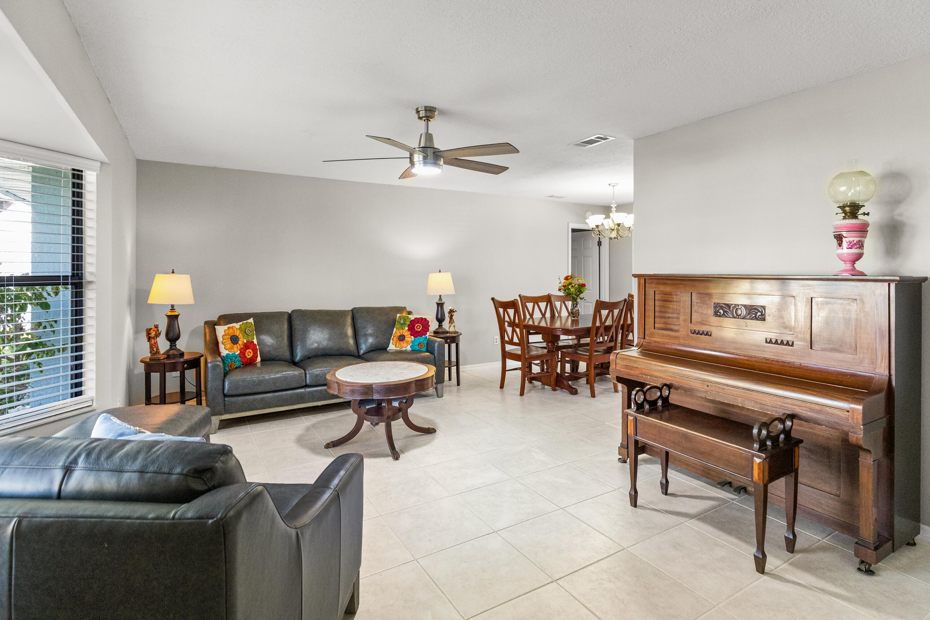 1155 SW Hutchins Street