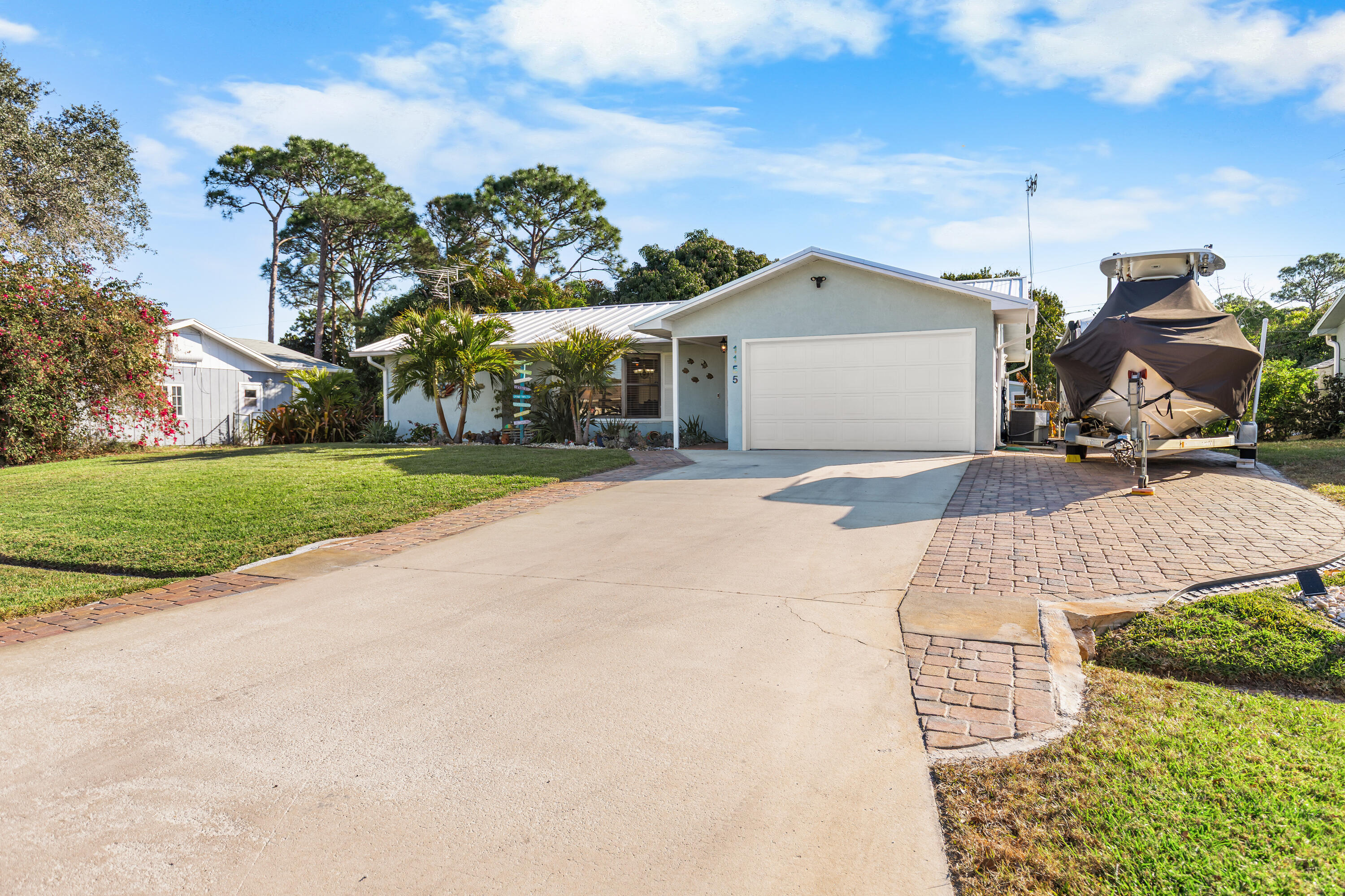 1155 SW Hutchins Street