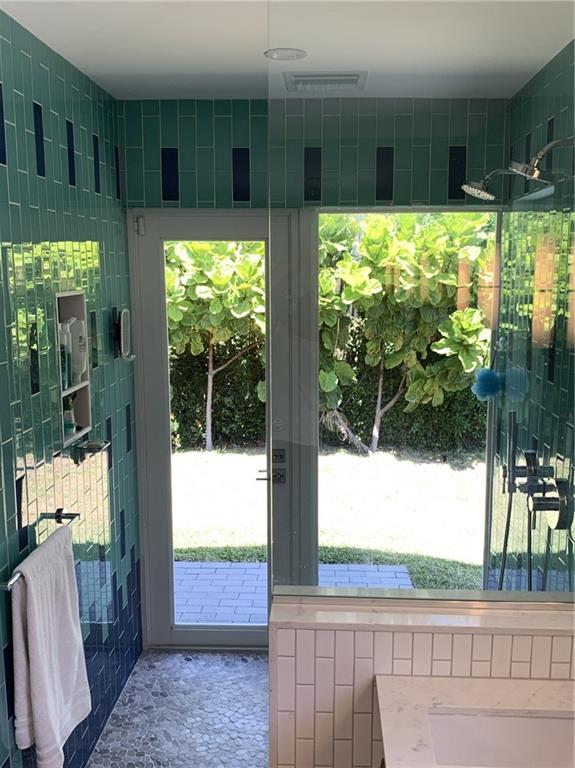 WILTON MANORS UNIT 1 - Residential