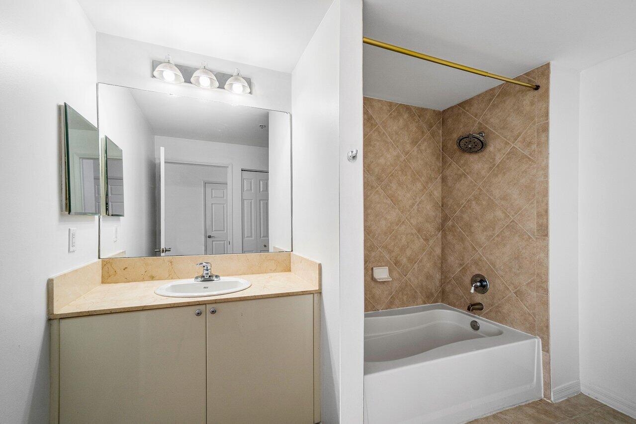 BOCA GRAND CONDO - Residential