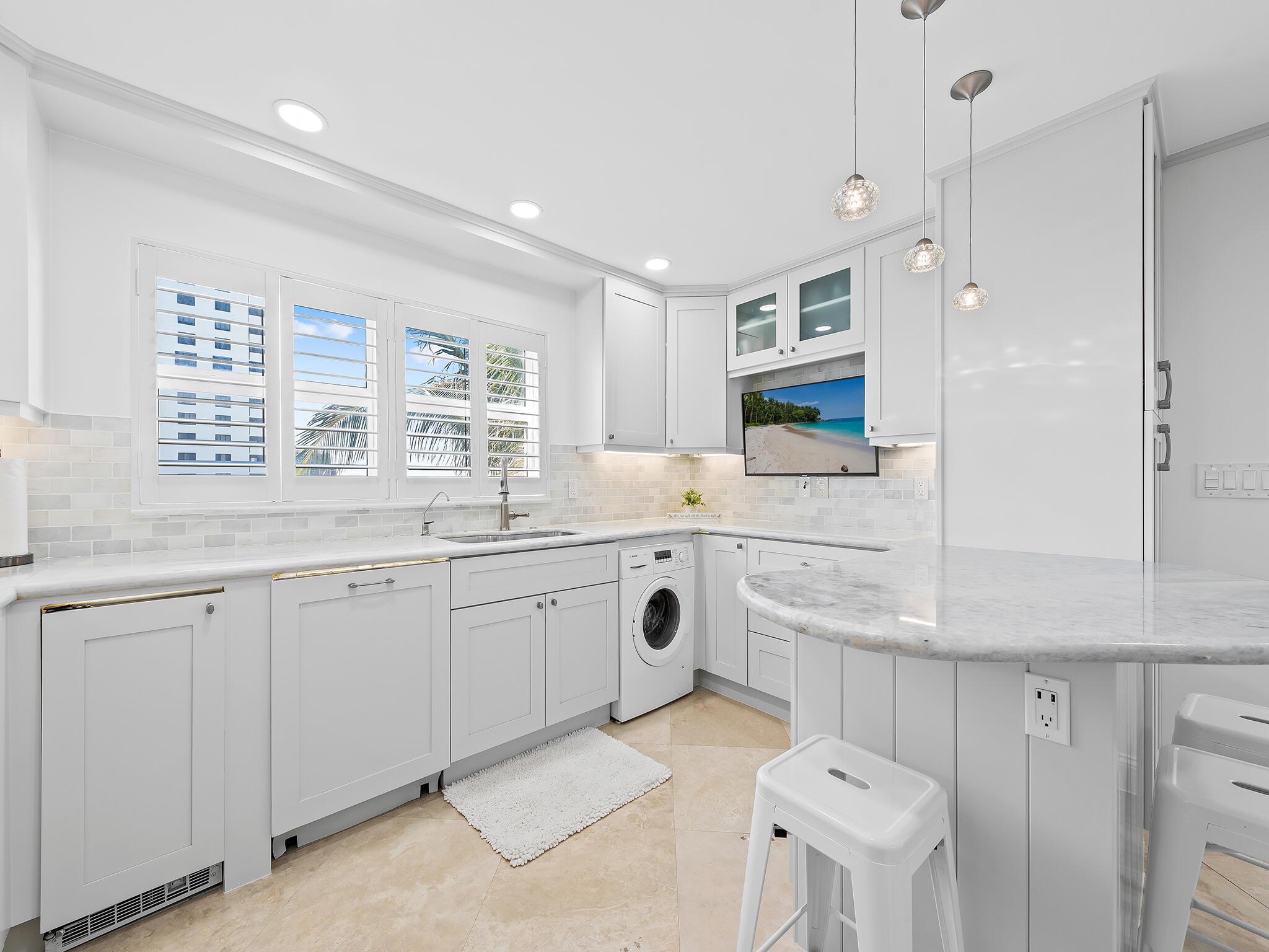 3224 S Ocean Boulevard 516-B