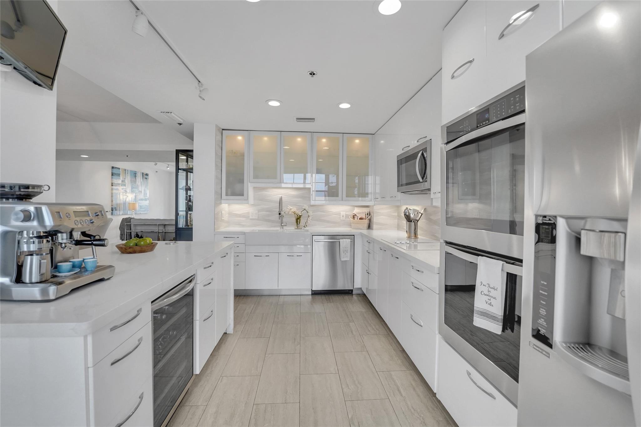 VIZCAYA at PALM AIRE - Residential