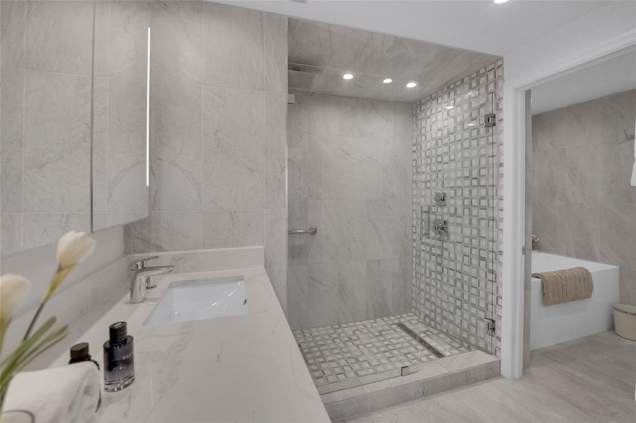 VIZCAYA at PALM AIRE - Residential