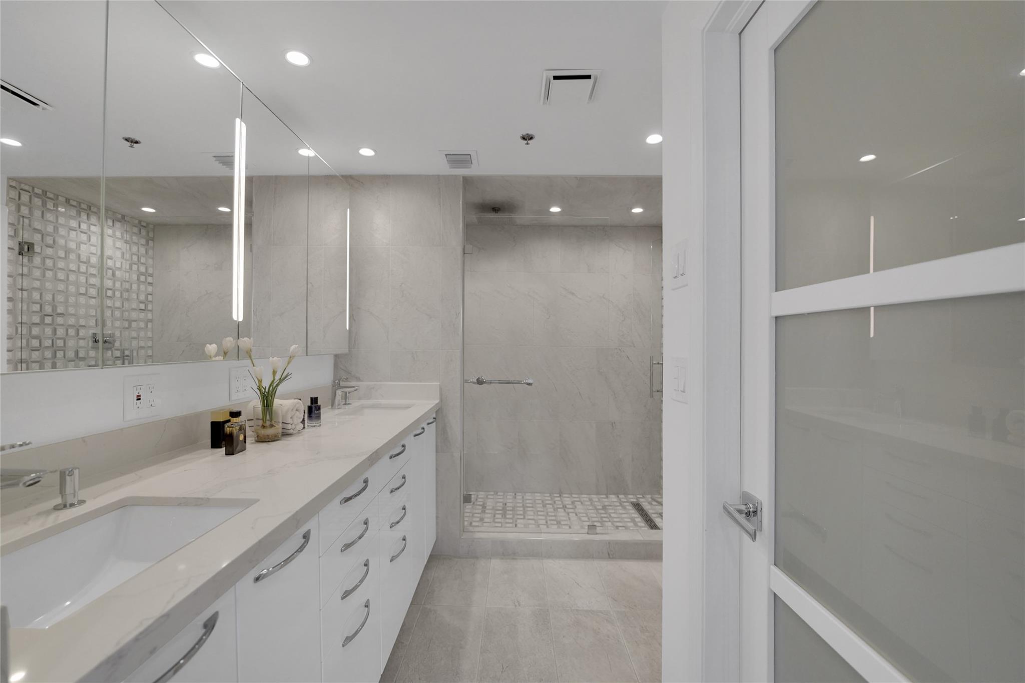 VIZCAYA at PALM AIRE - Residential