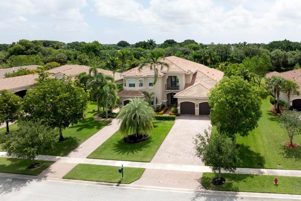 Photo of 7852 Arbor Crest Way, Palm Beach Gardens, FL 33412 (MLS # R10960798)