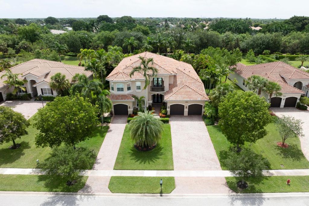 Photo of 7852 Arbor Crest Way, Palm Beach Gardens, FL 33412 (MLS # R10960798)