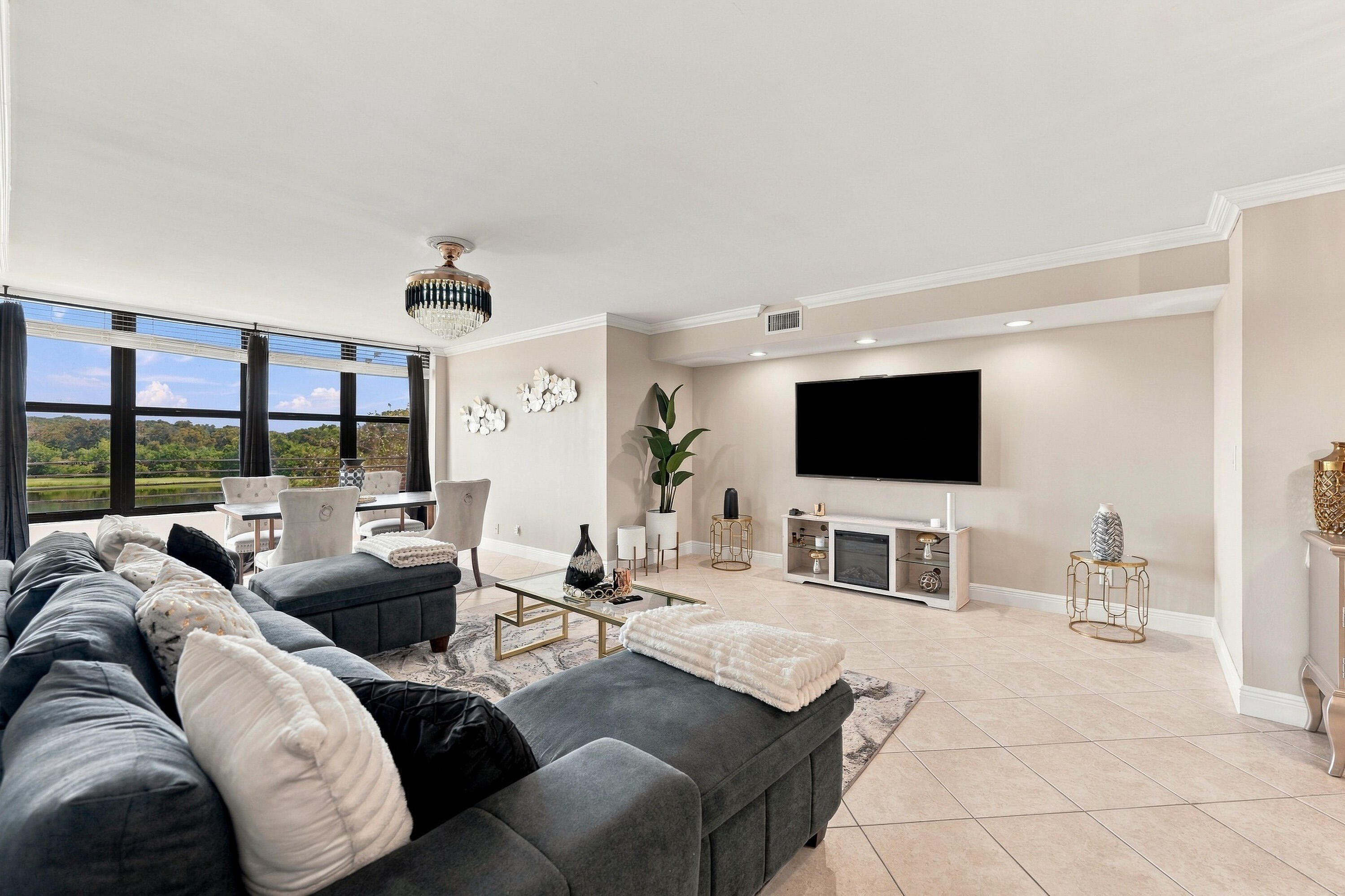 2766 Carambola Circle S 305