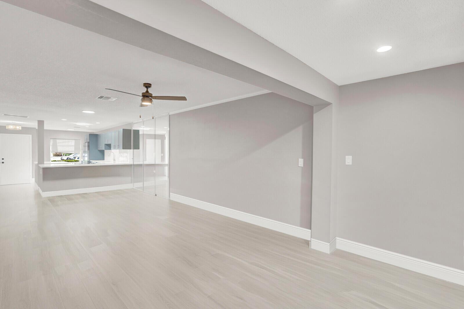 PALM GREENS I - Residential