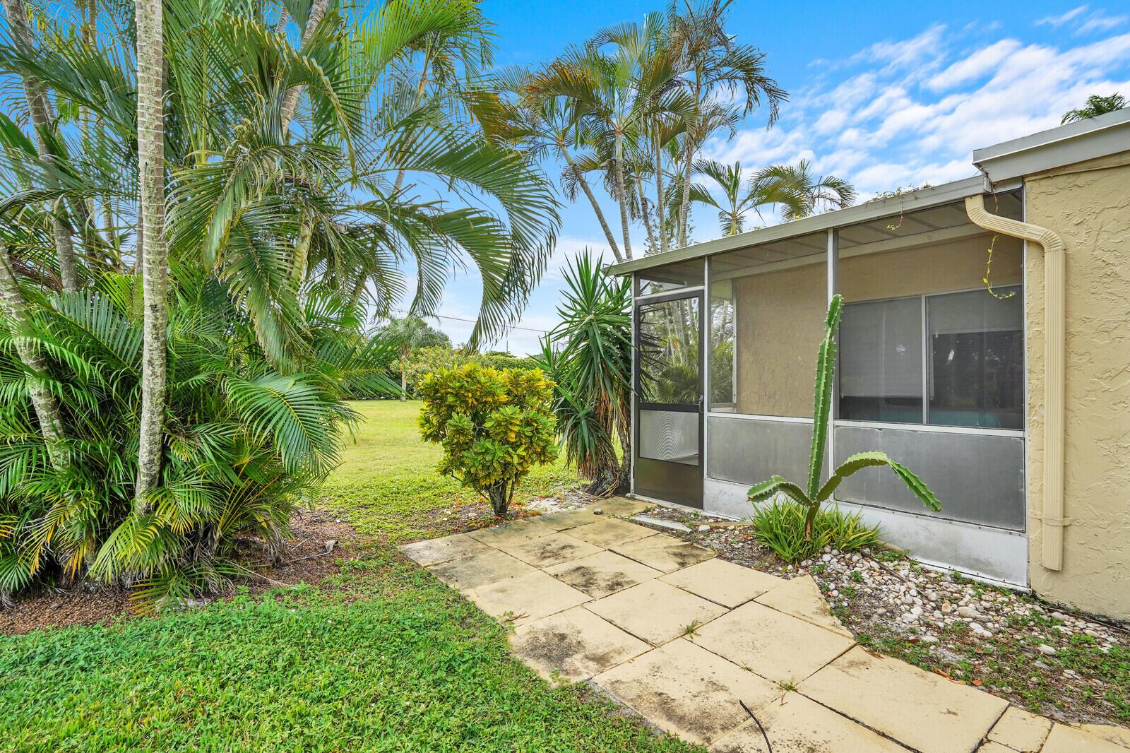 PALM GREENS I - Residential