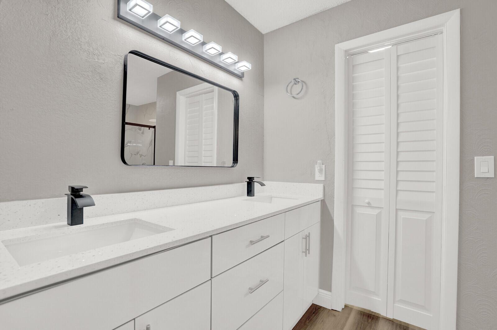 PALM GREENS I - Residential