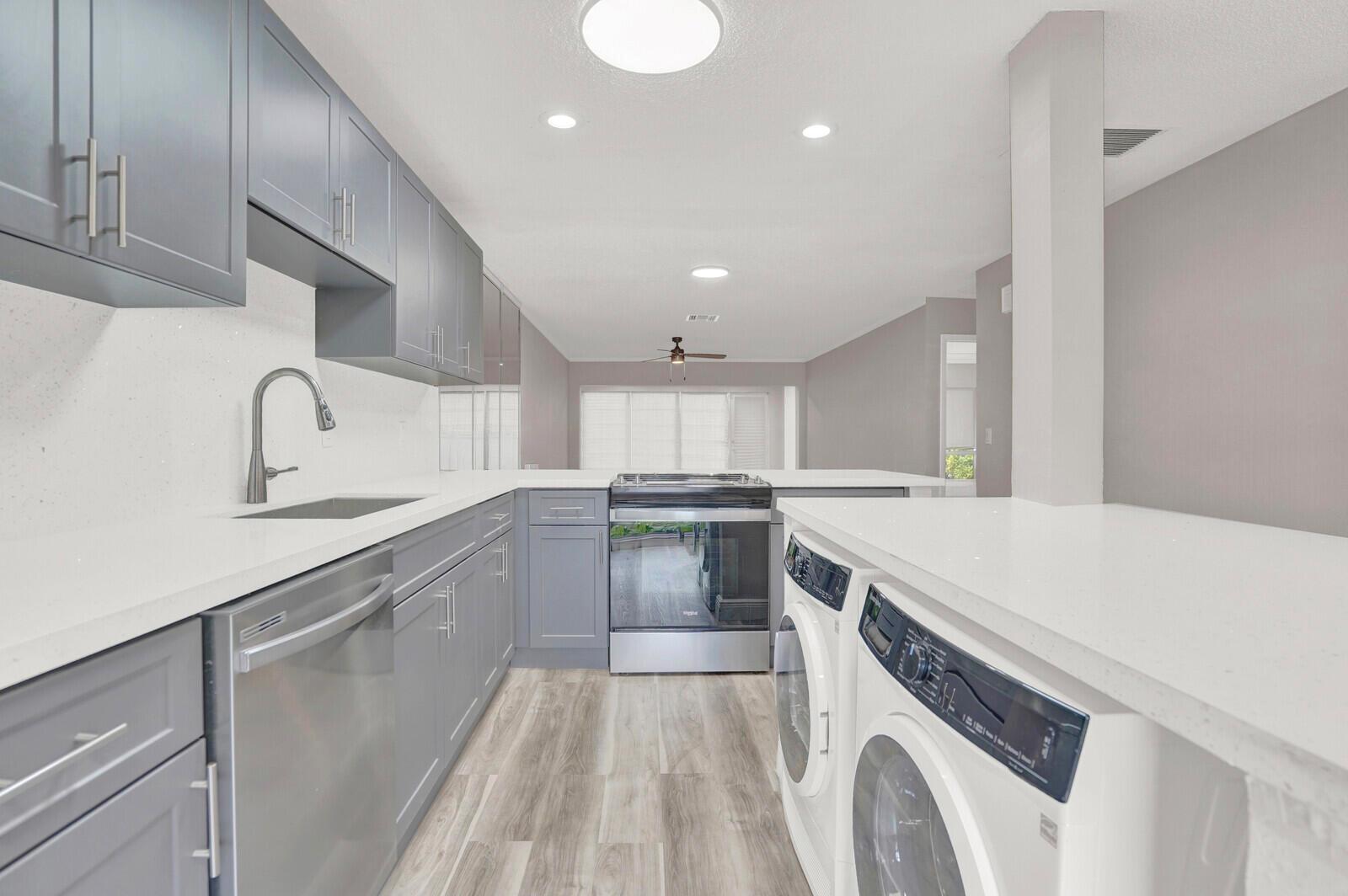 PALM GREENS I - Residential