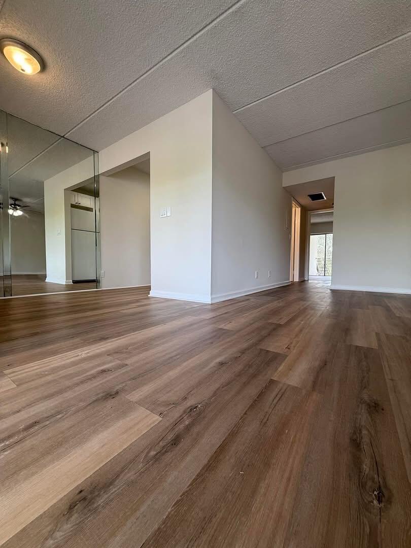 2000 Springdale Boulevard 204