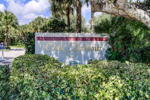 OAK HARBOUR CONDOS - Residential