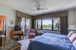 OAK HARBOUR CONDOS - Residential