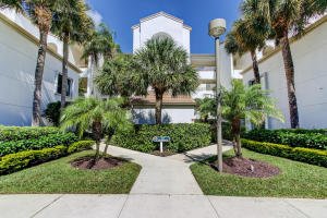 OAK HARBOUR CONDOS - Residential